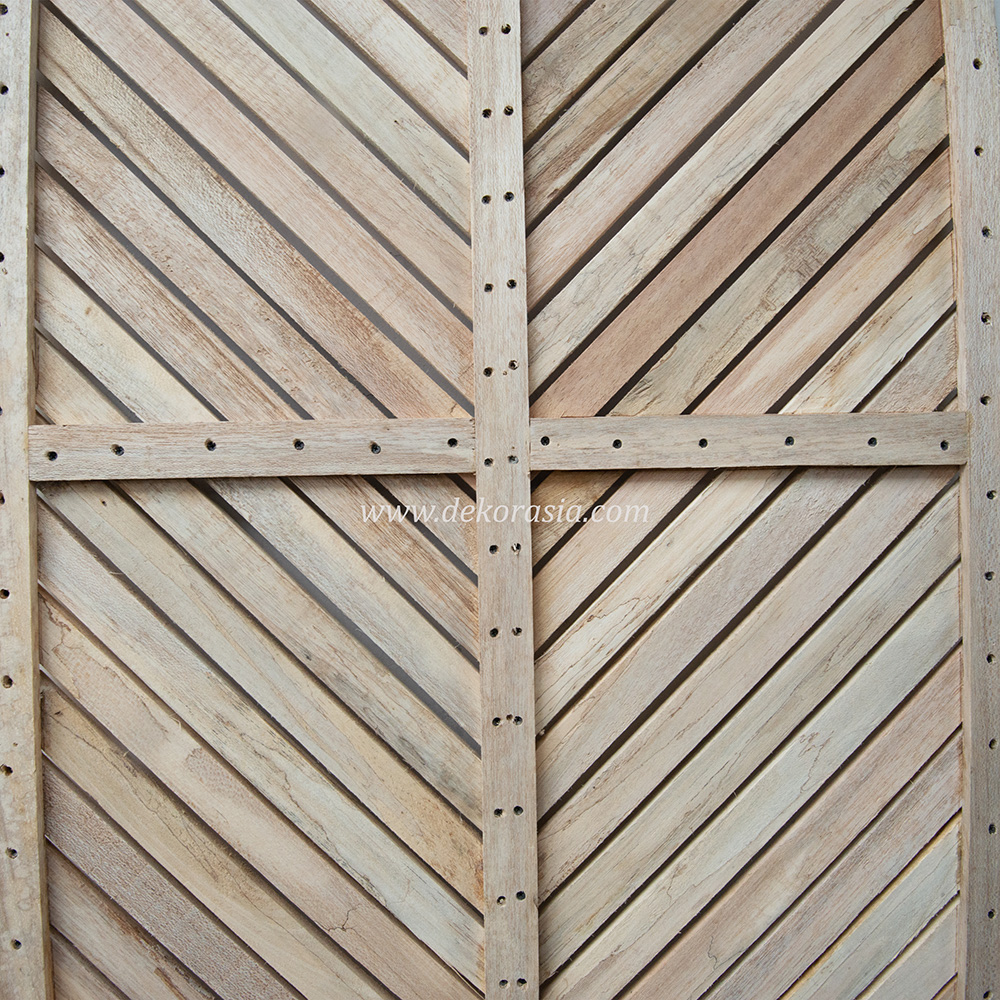 Natural Wood Screen, Wood Panels Variation Pattern - V Pattern Design Wood Fence - Image 3